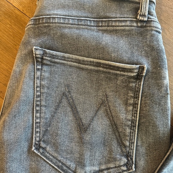 MOTHER 
Rider ~ high rise straig leg 
Grey 
Size 26 - Picture 10 of 11